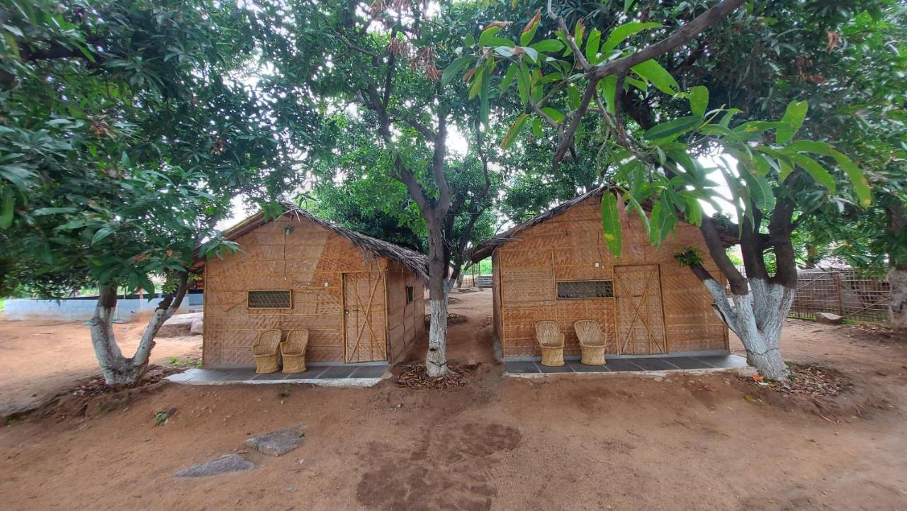 Sunrise Guest House & Restaurant Hampi Kültér fotó